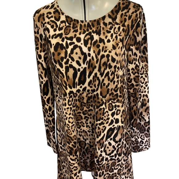 Chico’s Animal print tunic size 1 - Picture 5 of 9